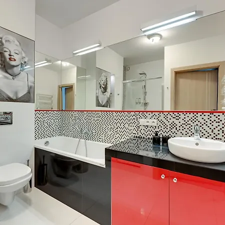 Waterlane Spa By Blue Mandarin 公寓